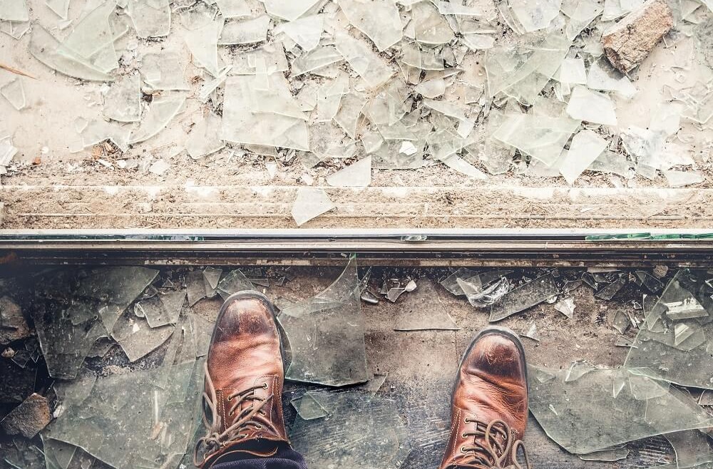 Leather shoes or shoes with a membrane?