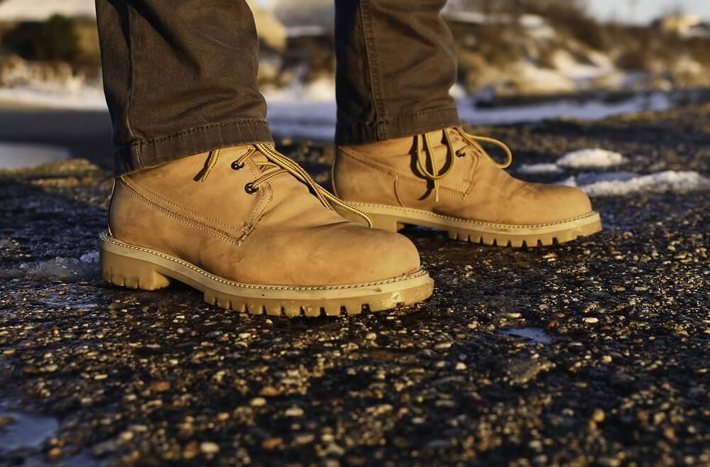Which winter work shoes to choose? What work shoes for work in low temperatures?