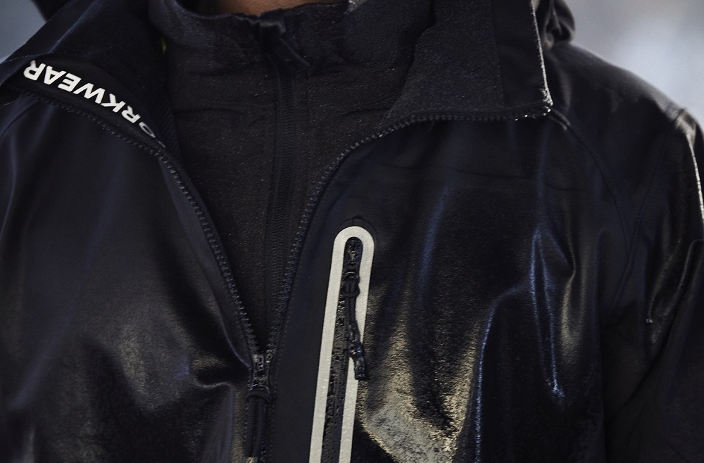 Kurtki robocze przejściowe - dlaczego warto?